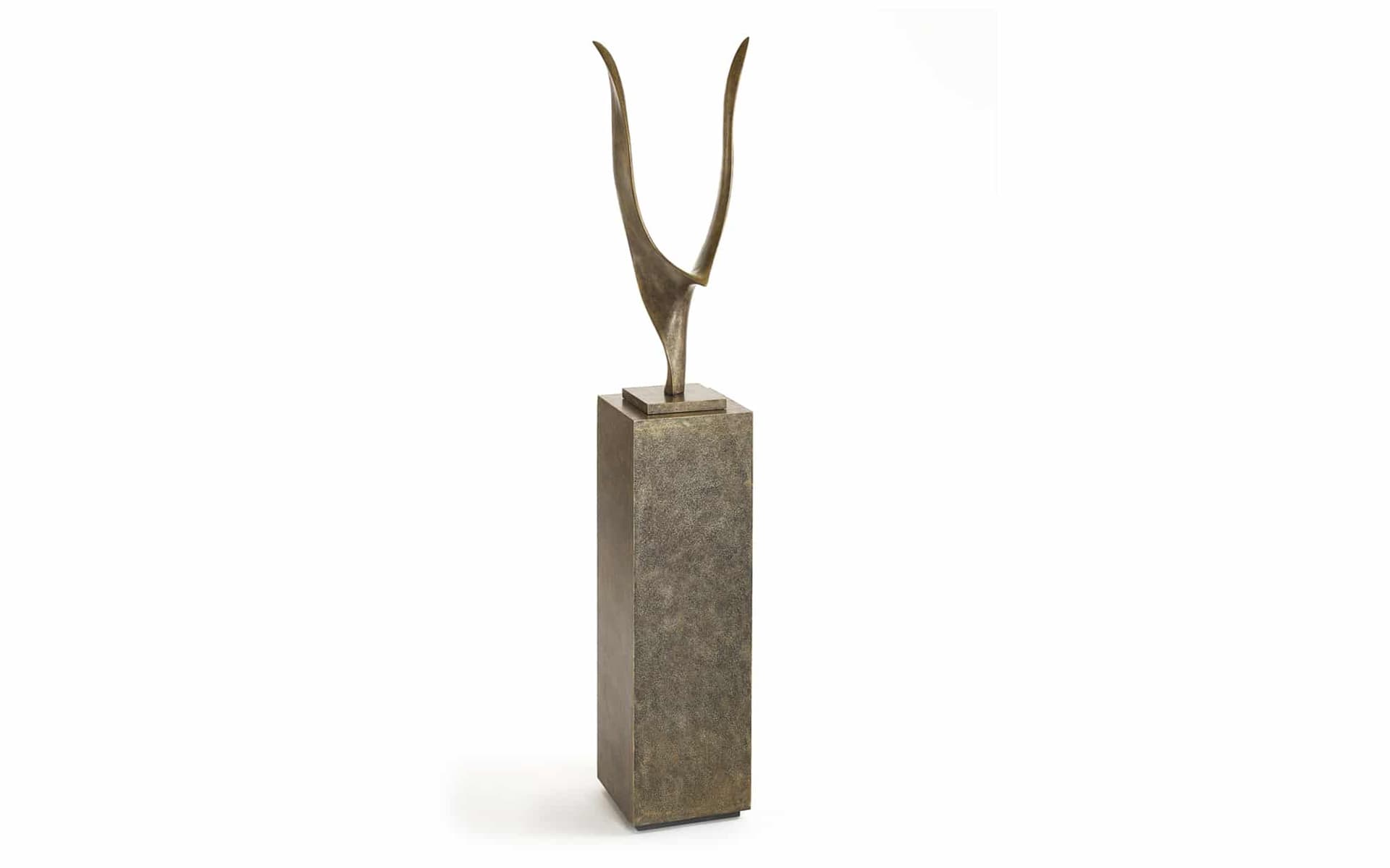 Sculptuur Charlie Gold Zuil, gouden vogel op zuil