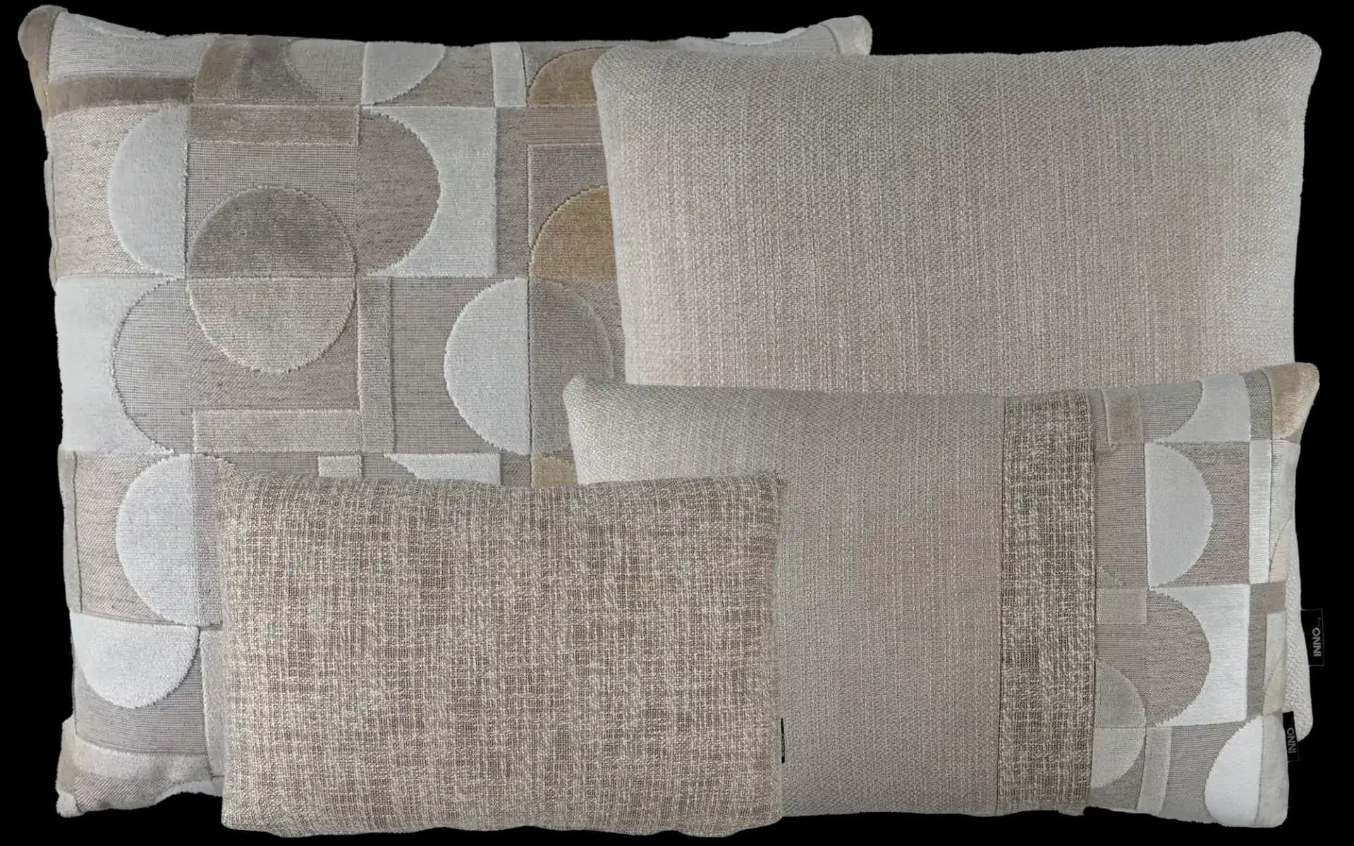 Sierkussen set Cayra Beige bestaande uit 2 vierkante kussens en 2 langwerpige kussens