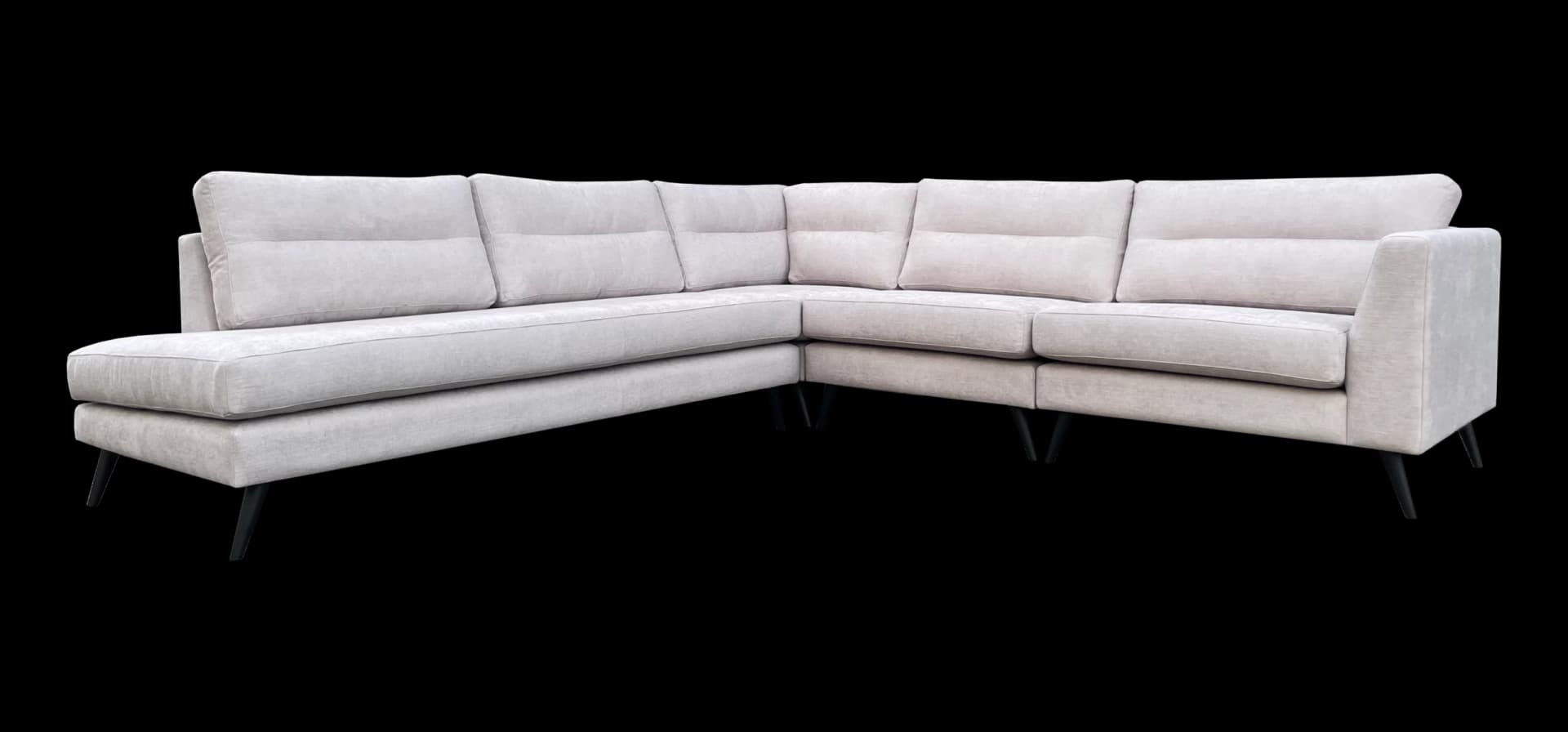 Witte ronde hoekbank Zoë in licht interieur
