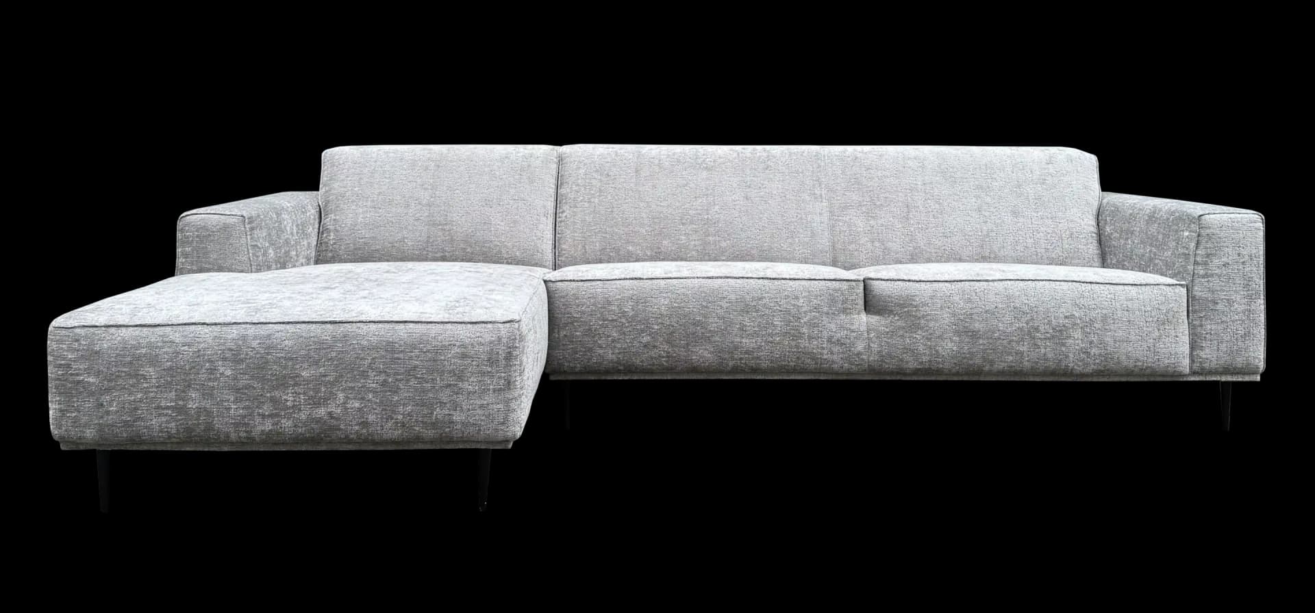 Lichtblauwe loungebank Mees vooraanzicht met vaste kussens en moderne uitstraling