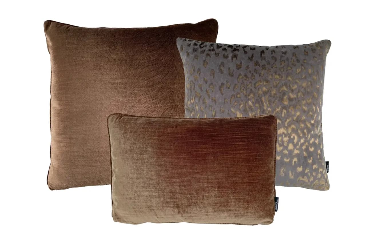 Sierkussen set Savannah Gold bestaande uit 3 sierkussens in de warme kleuren bruin en goud